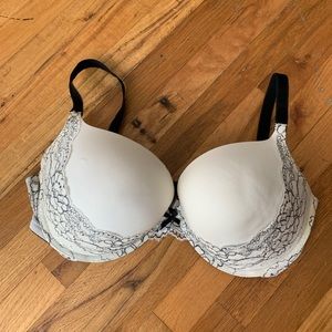 Victoria’s Secret bra